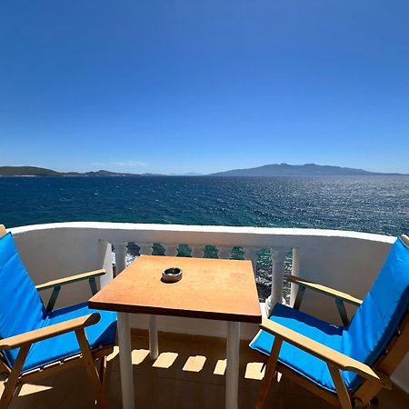 Rock Star-Pllakat Bed and Breakfast Sarandë Exteriör bild
