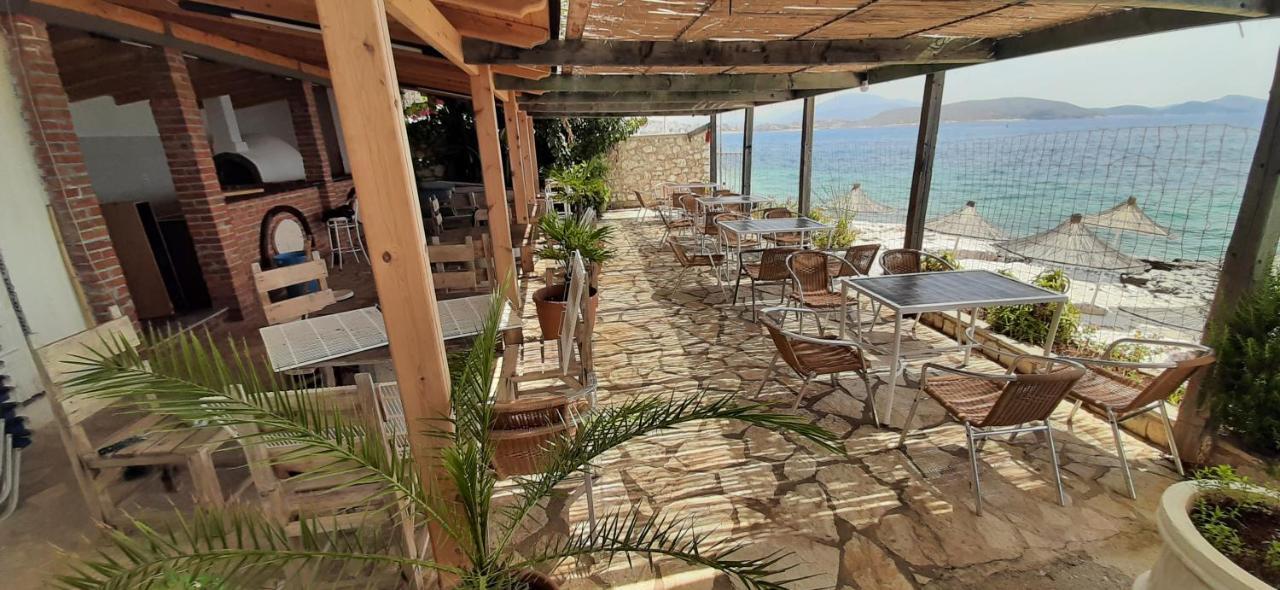 Rock Star-Pllakat Bed and Breakfast Sarandë Exteriör bild