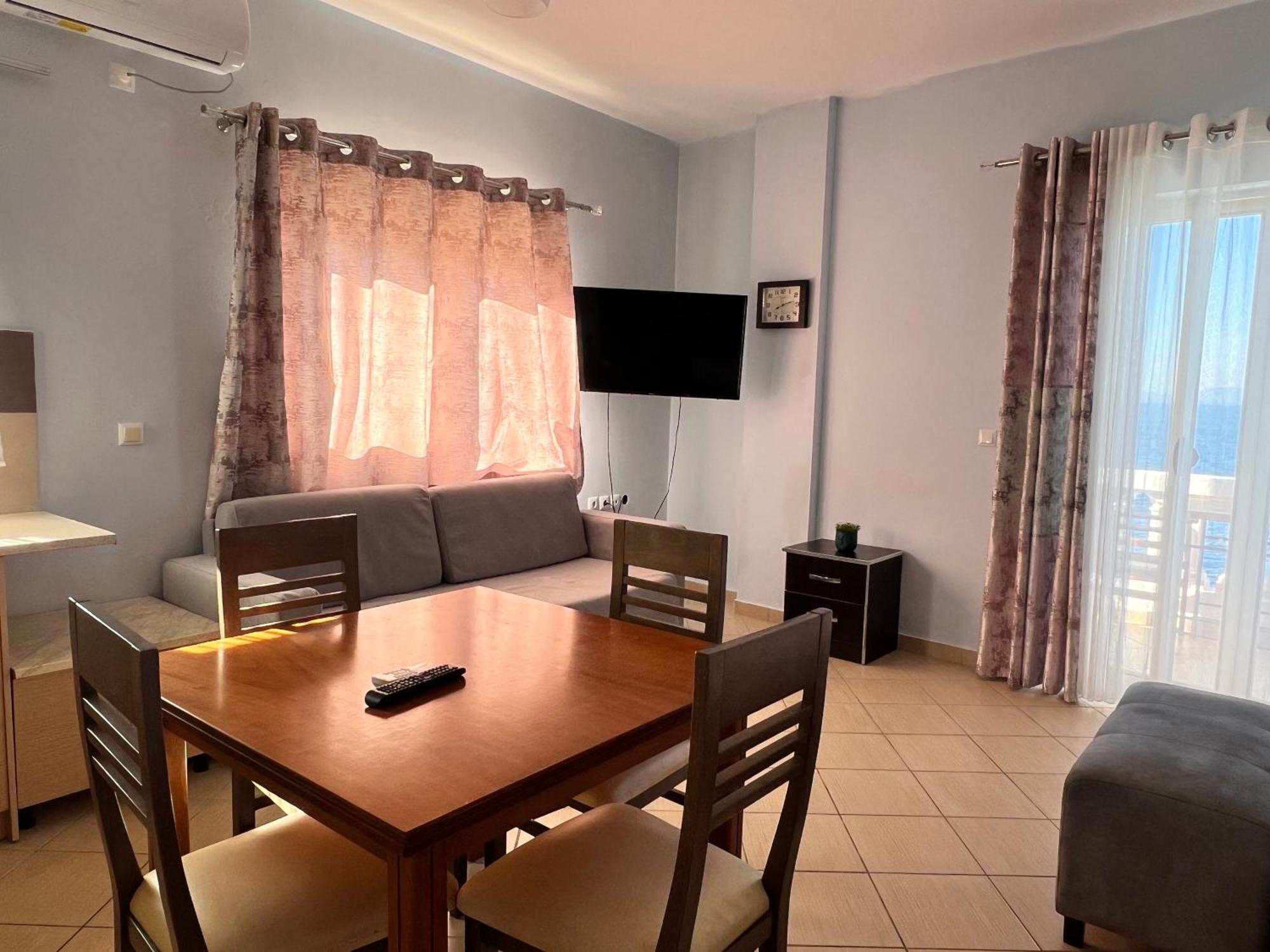 Rock Star-Pllakat Bed and Breakfast Sarandë Exteriör bild
