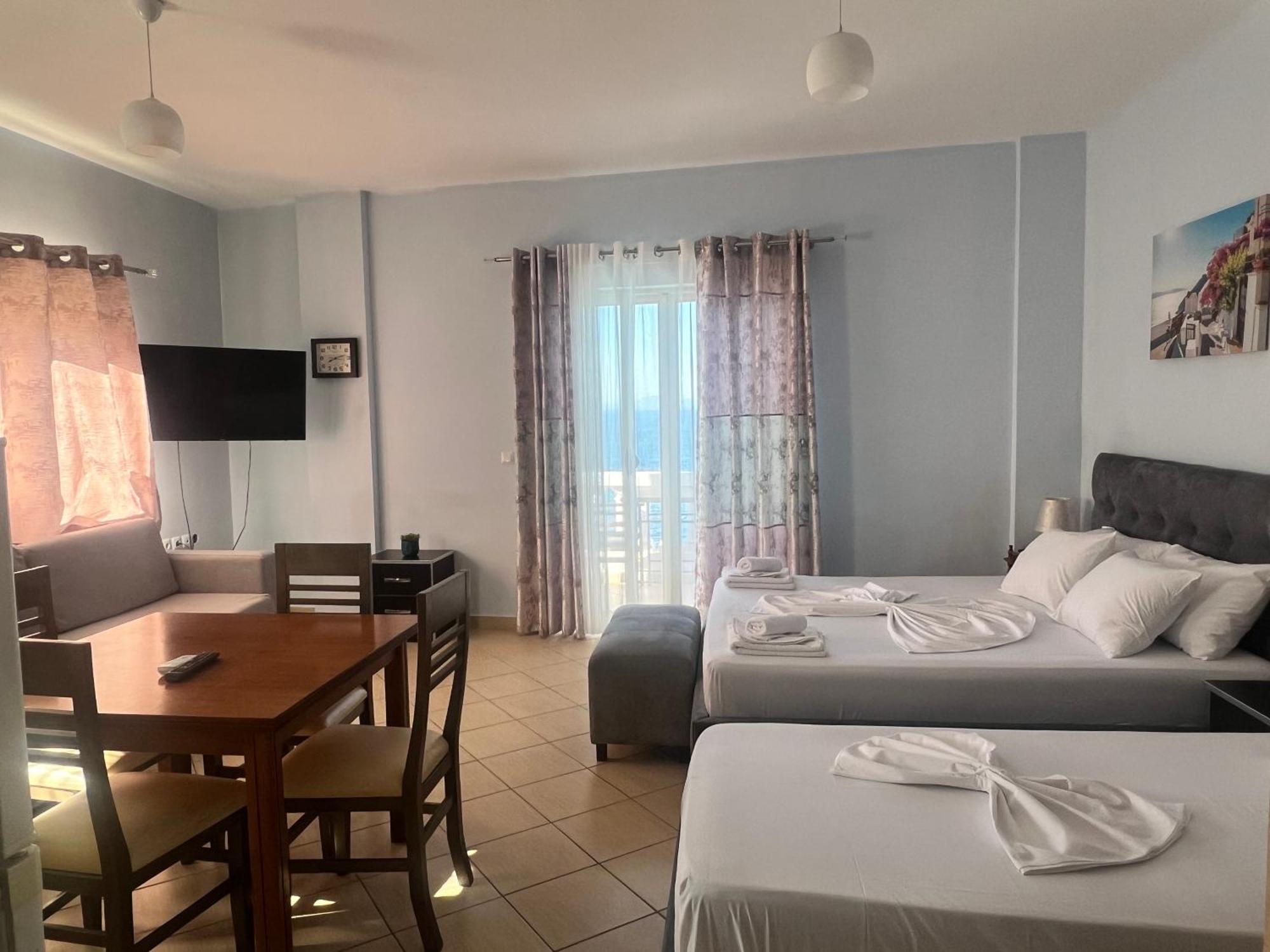 Rock Star-Pllakat Bed and Breakfast Sarandë Exteriör bild